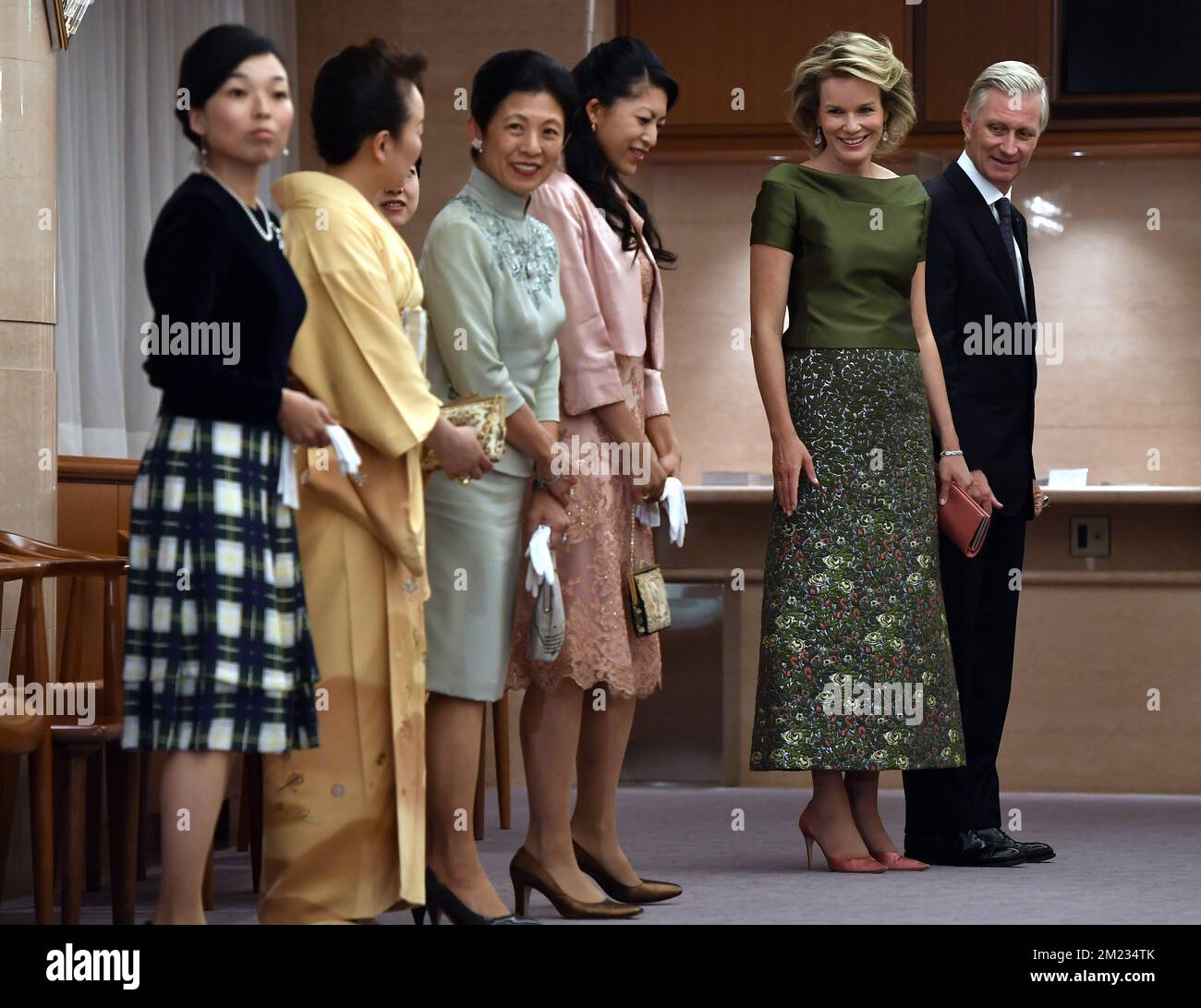 Le roi Philippe - Filip de Belgique et la Reine Mathilde de Belgique en photo lors de la journée officielle de concert belge sur quatre d'une visite d'état au Japon des Royals belge, le jeudi 13 octobre 2016, à Tokyo, Japon. BELGA PHOTO ERIC LALMAND Banque D'Images