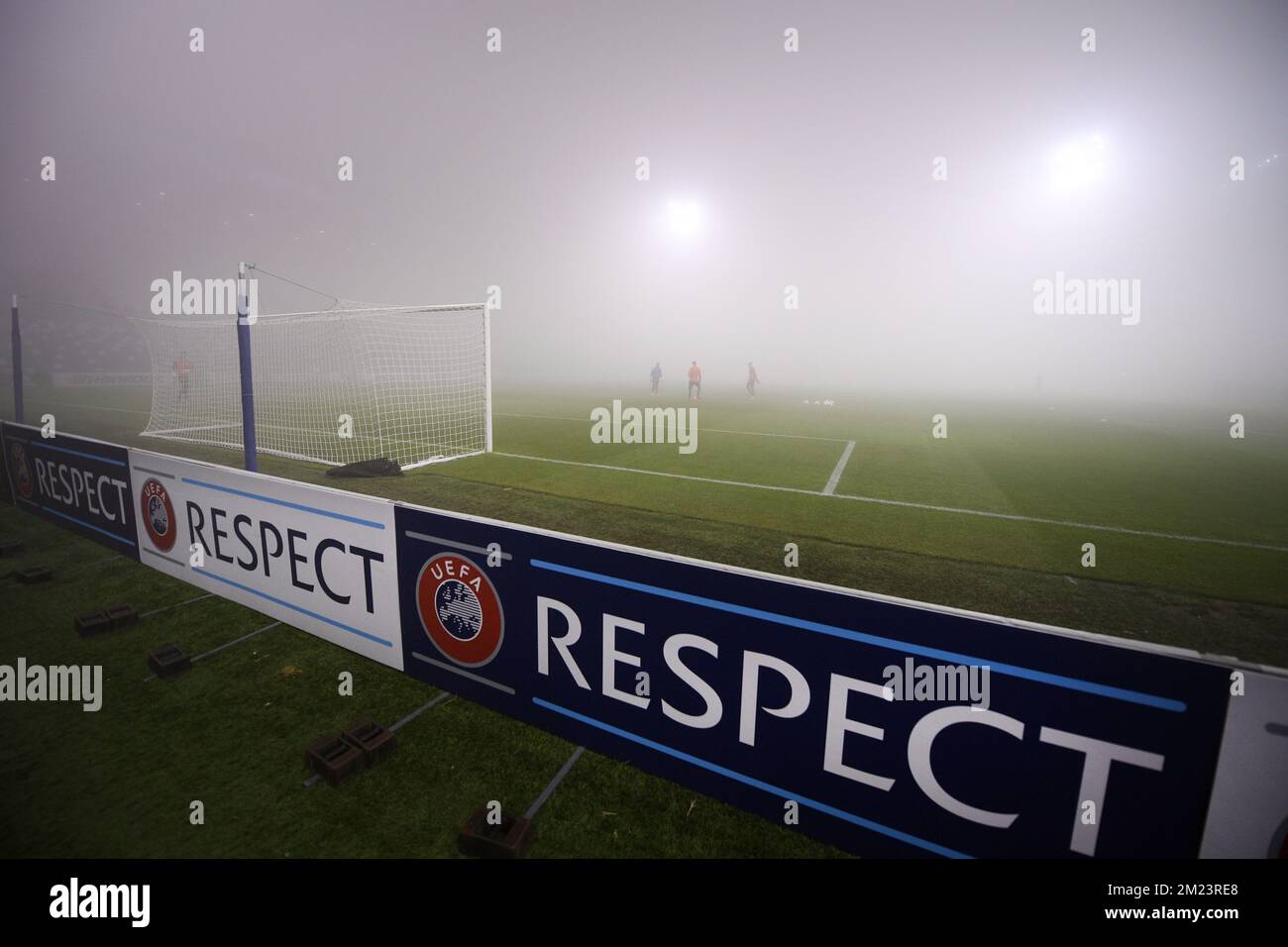 L'illustration montre le brouillard avant le sixième et dernier match de la phase de groupe de la Ligue Europa, dans le groupe F, entre le Club Sassuolo italien et l'équipe belge de football de première ligue KRC Genk à Parme, Italie, jeudi 08 décembre 2016. BELGA PHOTO YORICK JANSENS Banque D'Images