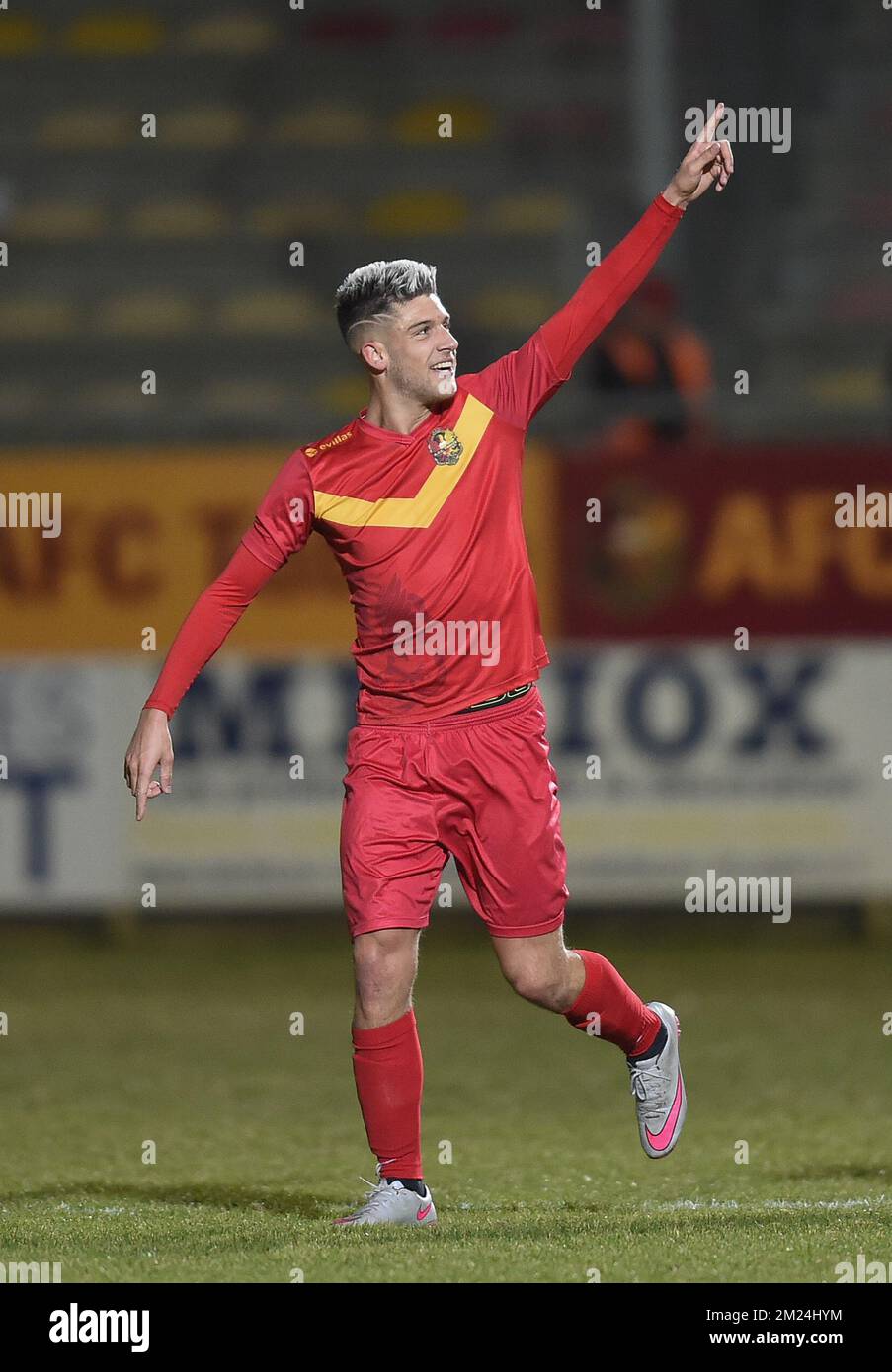Le chean Garlito de célèbre après avoir marqué le match de la Proximus League de D1B