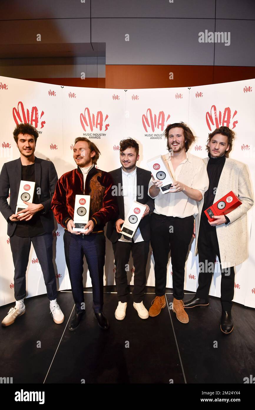 Bazart photographié lors de la dixième édition du prix MIA (Music Industry Award), à Bruxelles, le jeudi 02 février 2017. Les prix Mia sont remis par le VRT et Kunstenpunt. BELGA PHOTO DIRK WAEM Banque D'Images