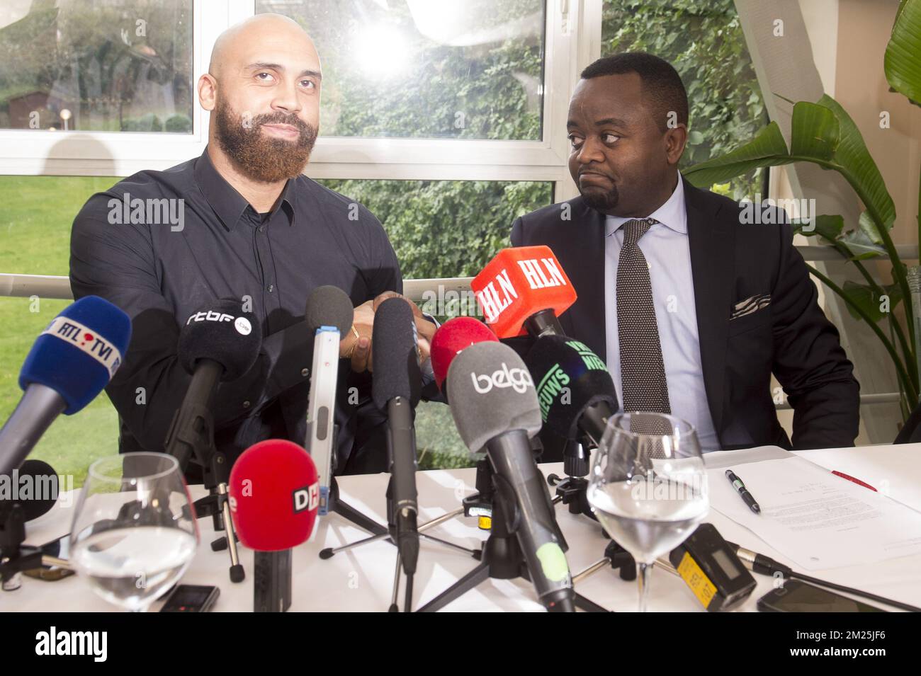 Anthony Vanden Borre et Coco Nkongolo photographiés lors d'une conférence de presse sur la carrière d'Anthony Vanden Borre, le jeudi 02 mars 2017, à Bruxelles. BELGA PHOTO FILIP DE SMET Banque D'Images