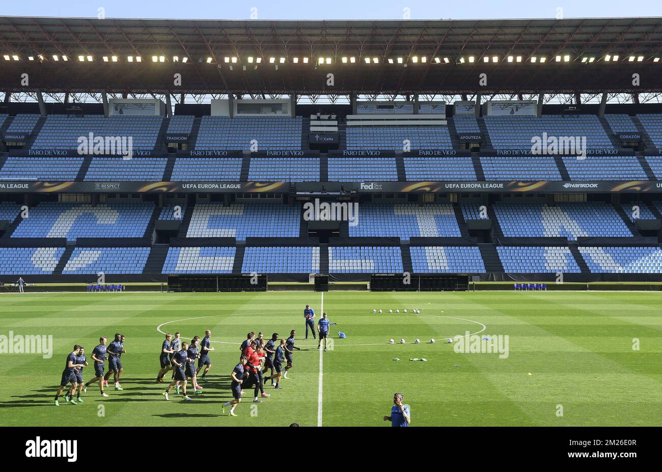 Les joueurs de Genk photographiés lors d'une session d'entraînement de l'équipe belge de football RC Genk, mercredi 12 avril 2017, à Vigo, Espagne. Demain, Genk joue contre l'équipe espagnole Celta Vigo dans le concours Europa League. BELGA PHOTO YORICK JANSENS Banque D'Images