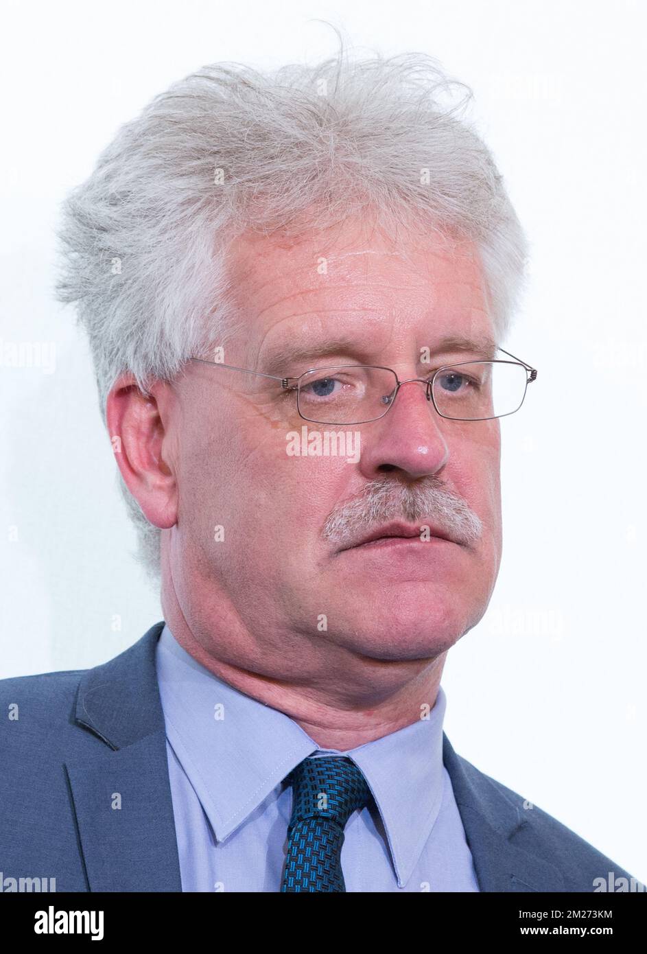 Steven Fuite, Président du Conseil synodal de l'Église protestante unie de Belgique, photographié après une rencontre avec des représentants des religions officiellement reconnues et de la laïcité, à Bruxelles, le mercredi 17 mai 2017. BELGA PHOTO BENOIT DOPPAGNE Banque D'Images Steven Fuite, Président du Conseil synodal de l'Église protestante unie de Belgique, photographié après une rencontre avec des représentants des religions officiellement reconnues et de la laïcité, à Bruxelles, le mercredi 17 mai 2017. BELGA PHOTO BENOIT DOPPAGNE Banque D'Images