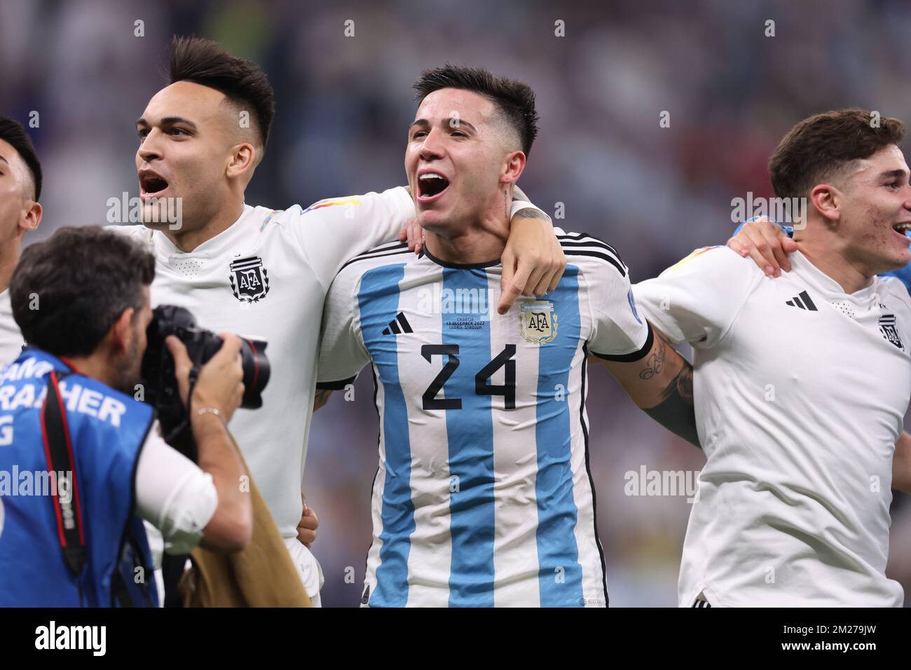 Stade LUSAIL, QATAR - DÉCEMBRE 13 : Enzo Fernandez d'Argentine célébrant après la coupe du monde de la FIFA, Qatar 2022 demi-finale match entre la Croatie et l'Argentine au stade Lusail sur 13 décembre 2022 au Qatar. Photo: Igor Kralj/PIXSELL Banque D'Images