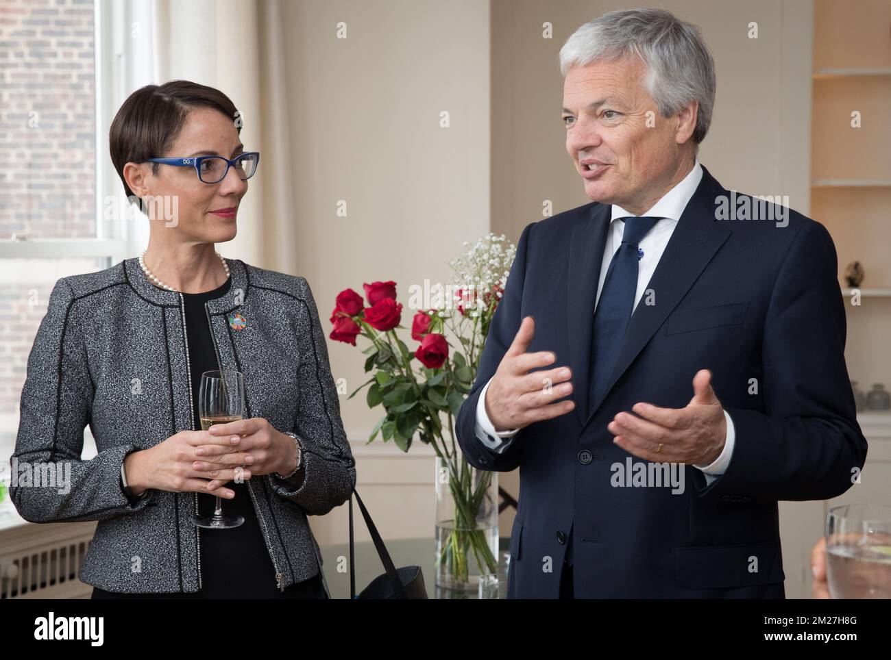 Kamina Johnson Smith, ministre des Affaires étrangères de la Jamaïque, et Didier Reynders, vice-premier ministre et ministre des Affaires étrangères, ont photographié avant un déjeuner de travail sur le changement climatique, la paix et la sécurité lors de la Conférence des Nations Unies sur l'océan, à New York, aux États-Unis, le mardi 06 juin 2017. BELGA PHOTO BENOIT DOPPAGNE Banque D'Images