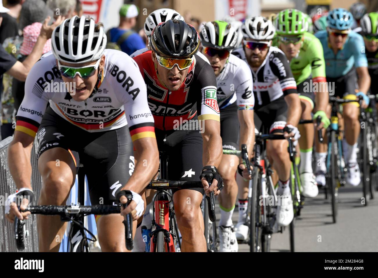 German Marcus Burghardt de Bora - Hansgrohe, Belge Greg Van Avermaet de BMC Racing Team et Tchèque Zdenek Stybar des étages Quick-Step photographiés en action pendant la troisième étape de l'édition 104th de la course cycliste Tour de France, à 212,5 km de Verviers, Belgique à Longwy, France, Lundi 03 juillet 2017. Le Tour de France de cette année a lieu du 1er juillet à 23 juillet. BELGA PHOTO POOL BERNARD PAPON Banque D'Images