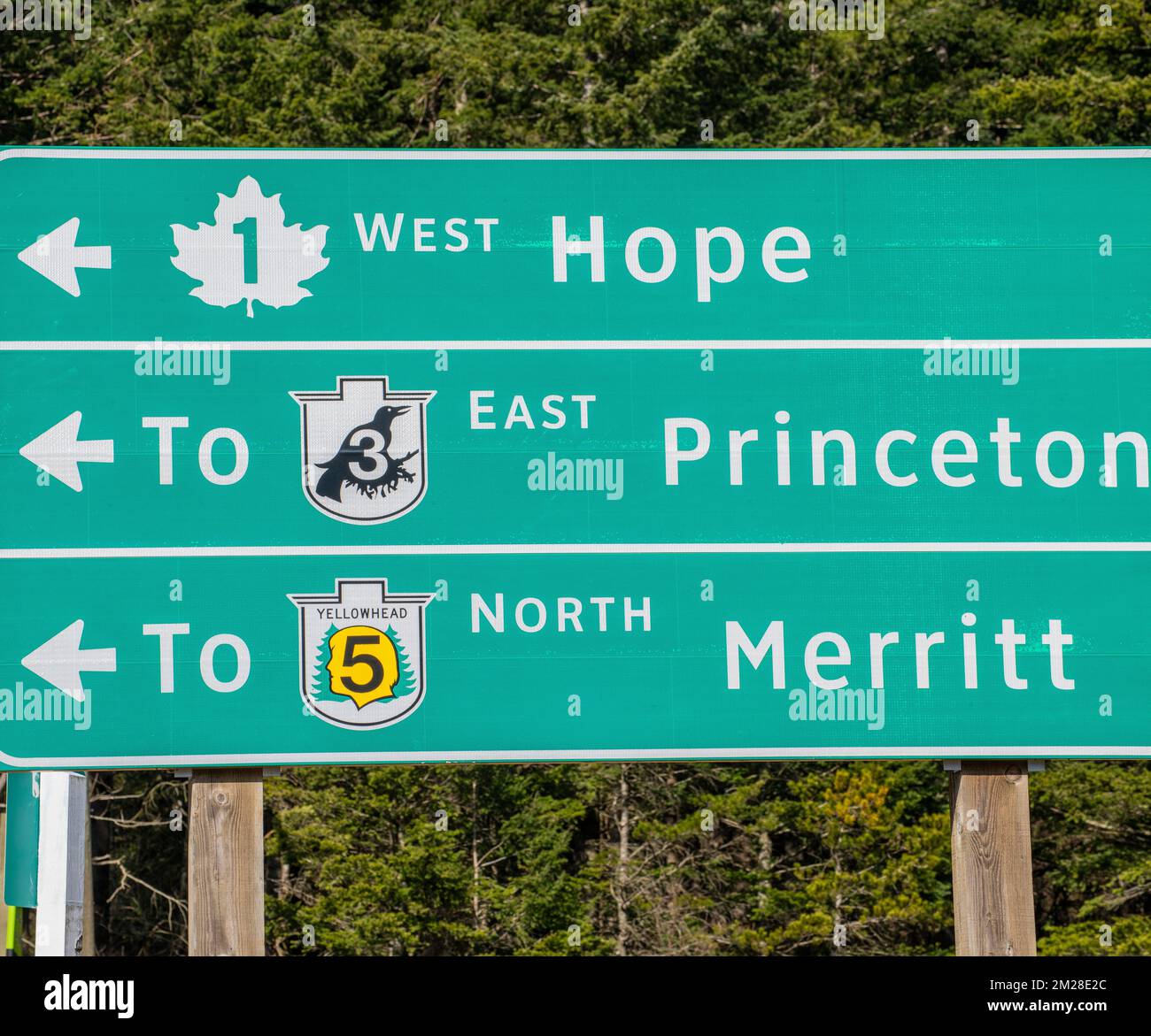 Panneau directionnel pour Hope, Princeton et Merritt à la jonction de l'autoroute à Hope, Colombie-Britannique, Canada Banque D'Images