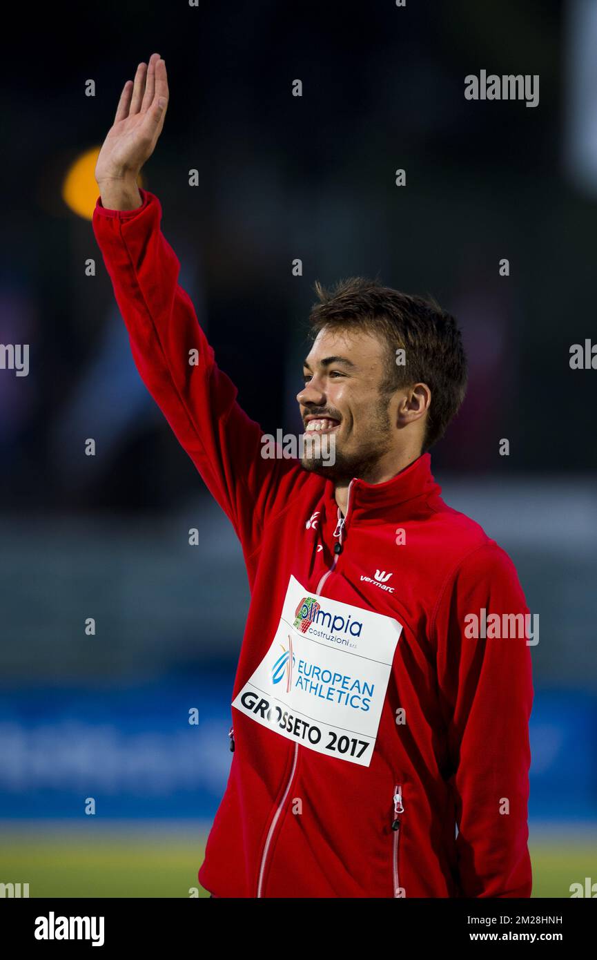 Les Dries de Smet belges célèbrent sur le podium après le troisième jour des Championnats d'Europe d'athlétisme U20, à Grosseto, en Italie, le samedi 22 juillet 2017. Cette année, les championnats biannuels pour les athlètes de 19 ans ou moins ont lieu du 20 au 23 juillet. BELGA PHOTO JASPER JACOBS Banque D'Images