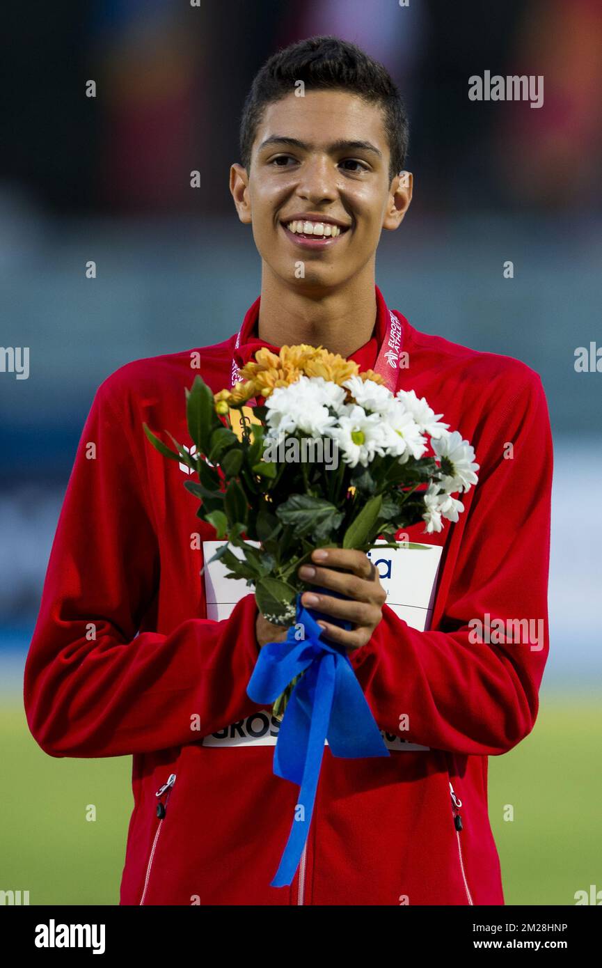 Le Belge Jonathan Sacoor célèbre sur le podium après le troisième jour des Championnats d'Europe d'athlétisme U20, à Grosseto, en Italie, le samedi 22 juillet 2017. Cette année, les championnats biannuels pour les athlètes de 19 ans ou moins ont lieu du 20 au 23 juillet. BELGA PHOTO JASPER JACOBS Banque D'Images