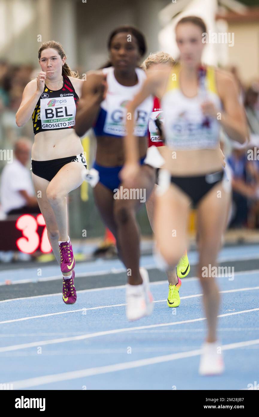 Hanne Claus belge photographié en action pendant le relais féminin 4x100m le quatrième jour des Championnats d'Europe d'athlétisme U20, à Grosseto, Italie, dimanche 23 juillet 2017. Cette année, les championnats biannuels pour les athlètes de 19 ans ou moins ont lieu du 20 au 23 juillet. BELGA PHOTO JASPER JACOBS Banque D'Images