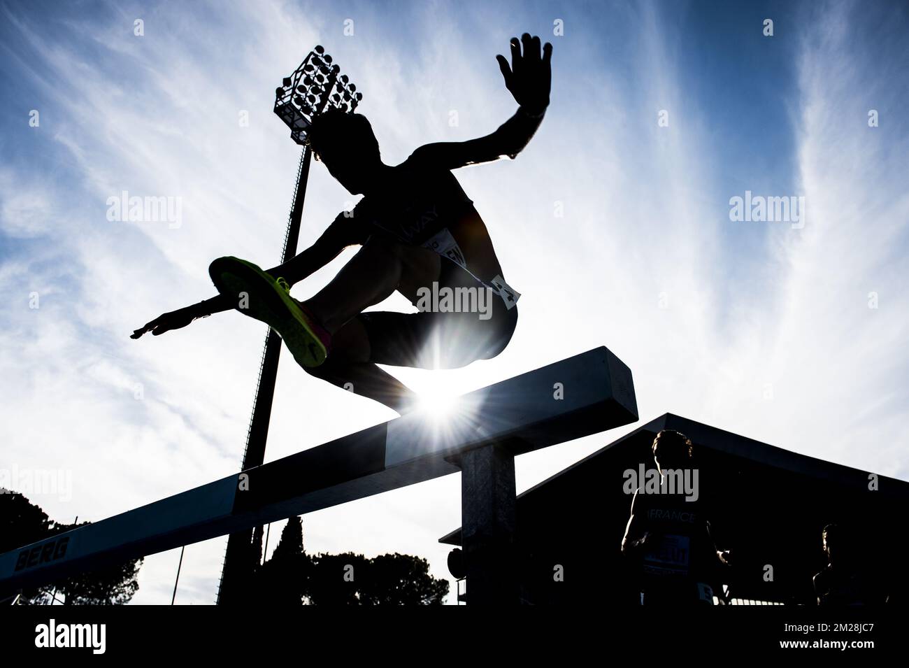 Jakob Ingebrigtsen photographié en action pendant le clocher masculin de 3000m le quatrième jour des Championnats d'Europe d'athlétisme de U20, à Grosseto, Italie, dimanche 23 juillet 2017. Cette année, les championnats biannuels pour les athlètes de 19 ans ou moins ont lieu du 20 au 23 juillet. BELGA PHOTO JASPER JACOBS Banque D'Images