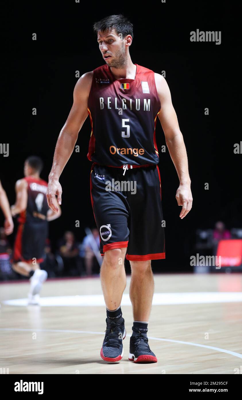 Sam Van Rossom de Belges photographié lors d'un match de préparation amical avant l'Euro 2017, entre l'équipe nationale belge de basketball masculin Lions belges et l'Espagne, à Bruxelles, le mercredi 23 août 2017. BELGA PHOTO VIRGINIE LEFOUR Banque D'Images