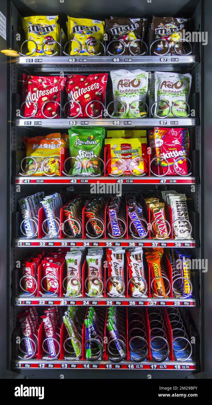 Snack vending machine Banque de photographies et d'images à haute  résolution - Alamy