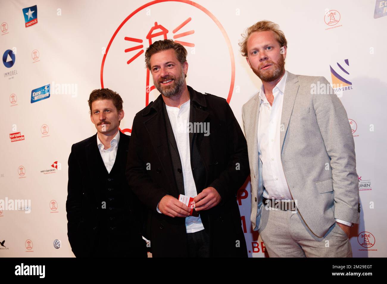 L'acteur Titus de Voogdt, l'acteur Geert Van Rampelberg et l'acteur belge Rik Verheye photographiés au moment du tapis rouge avant la onzième édition du festival FilmFestival d'Ostende, à Ostende, le vendredi 08 septembre 2017. BELGA PHOTO KURT DESPLENTER Banque D'Images