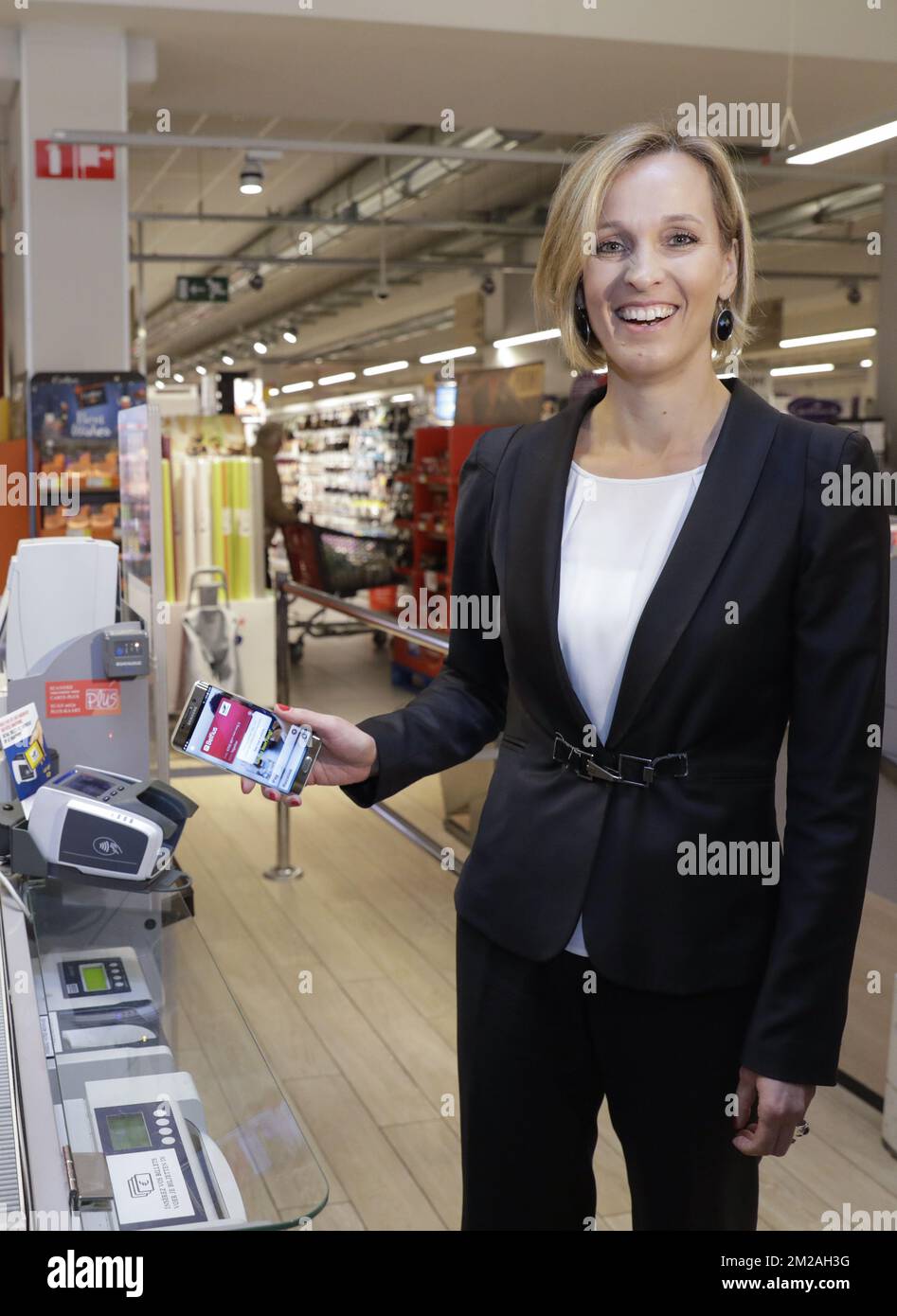 Site vetement paiement bancontact outlet