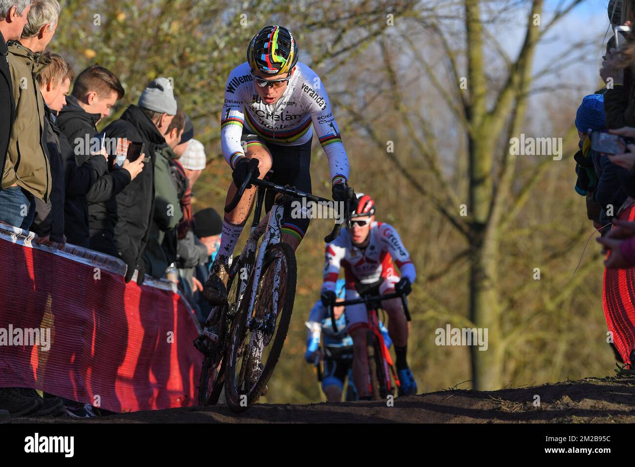 Belge Wout Van Aert en action lors de la course d'élite masculine du  cyclocross 'Flandriencross' à Hamme, troisième étape de la compétition de  cyclocross de DVV Trofee, dimanche 26 novembre 2017. BELGA