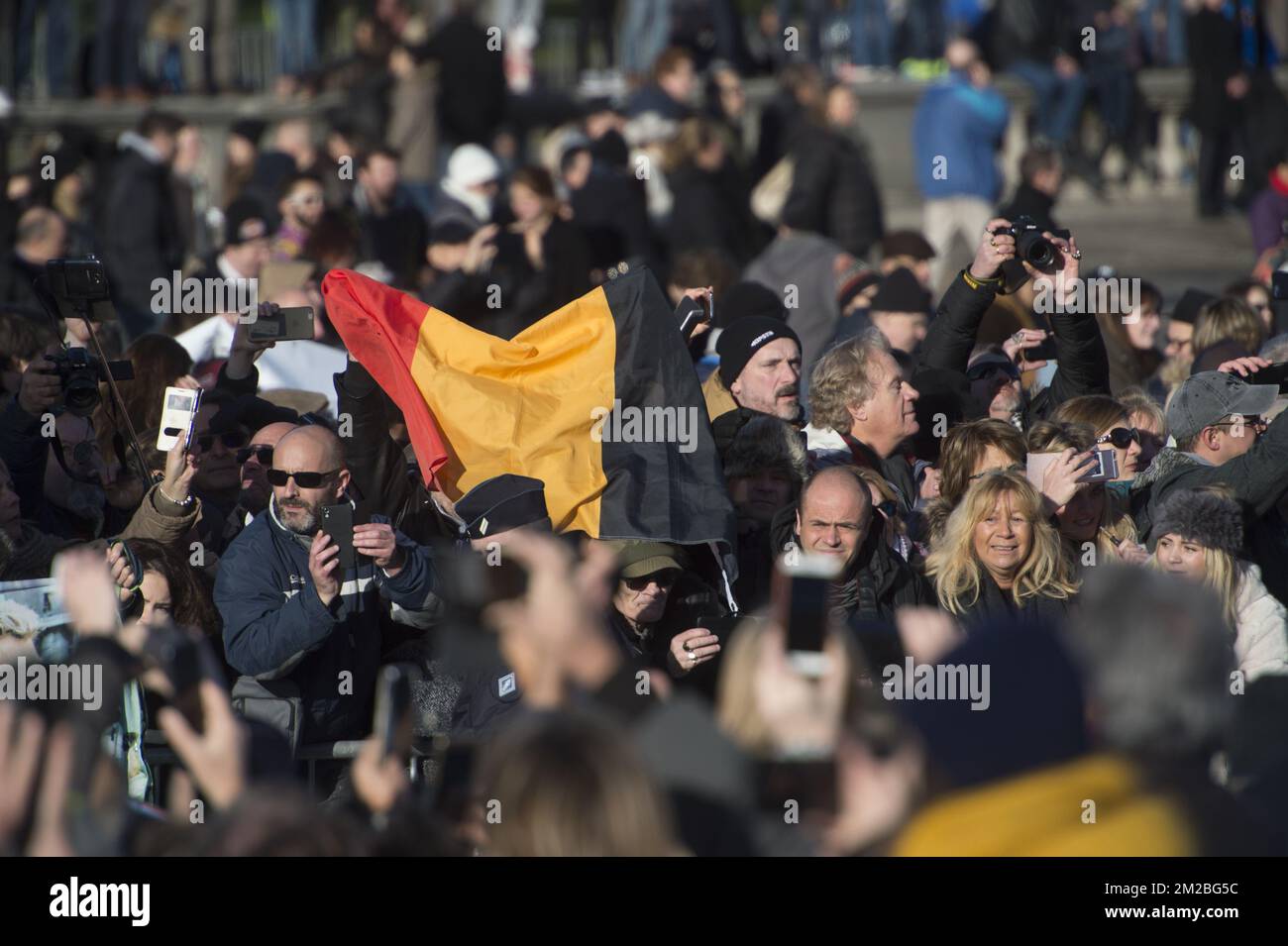 L'illustration montre des fans belges lors d'un hommage national à