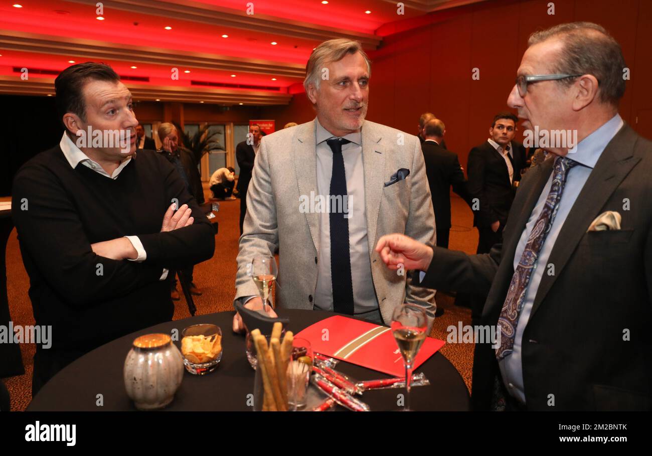 Marc Wilmots et Georges Leekens photographiés à la septième édition du prix Raymond Goethals, pour l'entraîneur le plus proche de Raymond Goethals, lundi 18 décembre 2017, à Genval. BELGA PHOTO VIRGINIE LEFOUR Banque D'Images