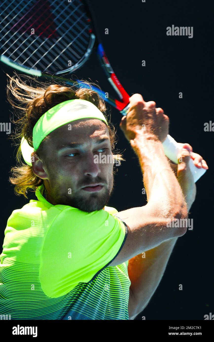 Le Belge Ruben Bemelmans joue pour perdre un match de tennis entre le géorgien Nikoloz Basilashvili (ATP 61) et le belge Ruben Bemelmans (ATP 117), lors du deuxième tour du tournoi de singles masculin au Grand Chelem de tennis « Australian Open », le mercredi 17 janvier 2018 à Melbourne Park, Melbourne, Australie. Cette première grande slam de la saison aura lieu du 15 au 28 janvier. BELGA PHOTO PATRICK HAMILTON Banque D'Images