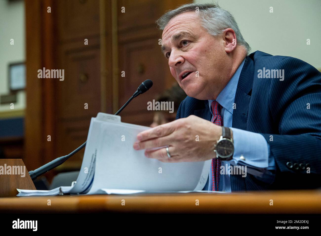 John J. Ray III, Directeur général du Groupe FTX, se présente devant une audience du Comité des services financiers de la Chambre des représentants, « Investiing the collapse of FTX, part I », dans le bâtiment du bureau de Rayburn House à Washington, DC, Etats-Unis, mardi, 13 décembre, 2022. Photo de Rod Lamkey/CNP/ABACAPRESS.COM Banque D'Images