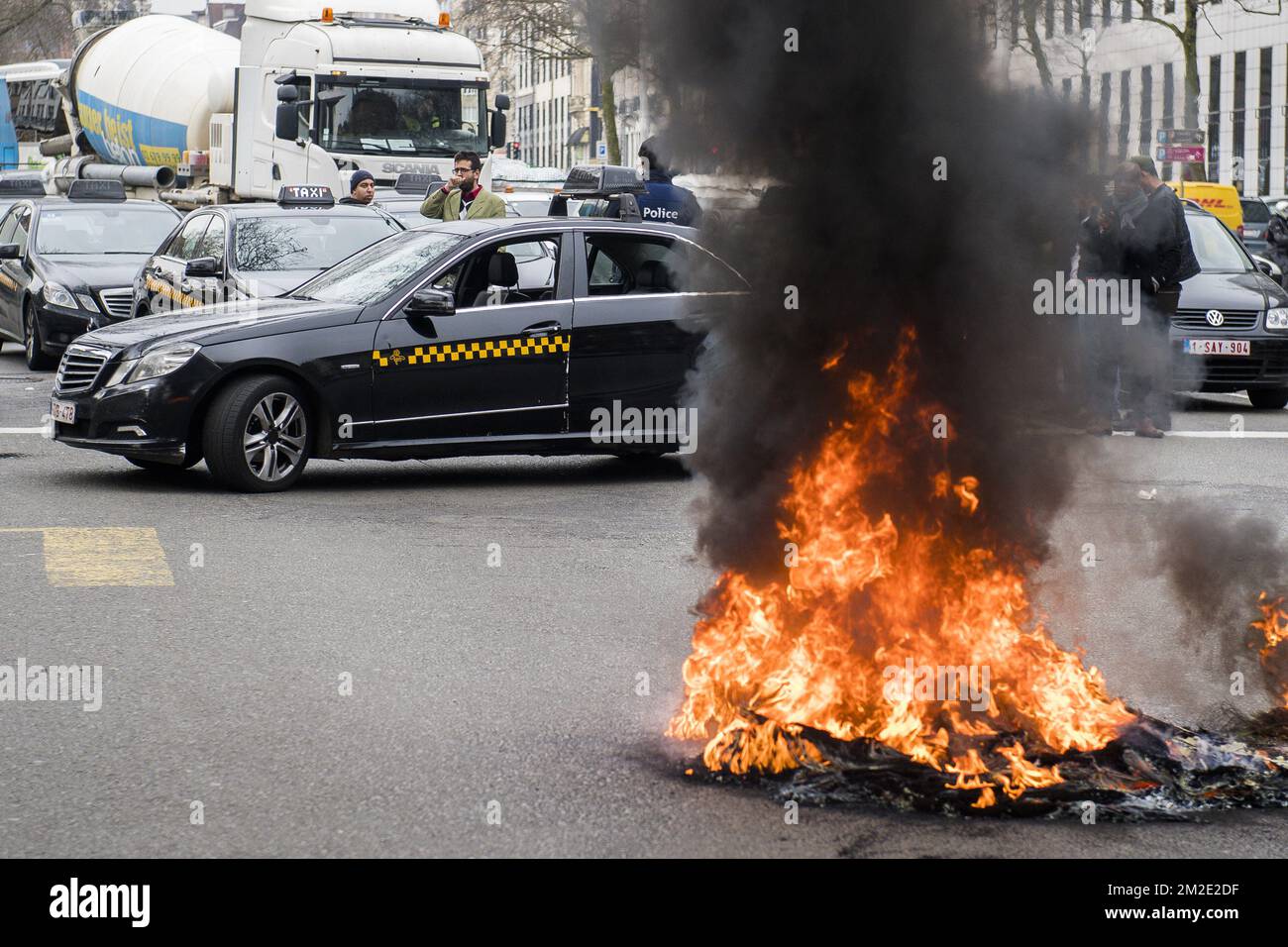 L'illustration montre une action de protestation des chauffeurs de taxi dans le centre-ville de Bruxelles, le mardi 27 mars 2018. BELGA PHOTO LAURIE DIEFFEMBACQ Banque D'Images