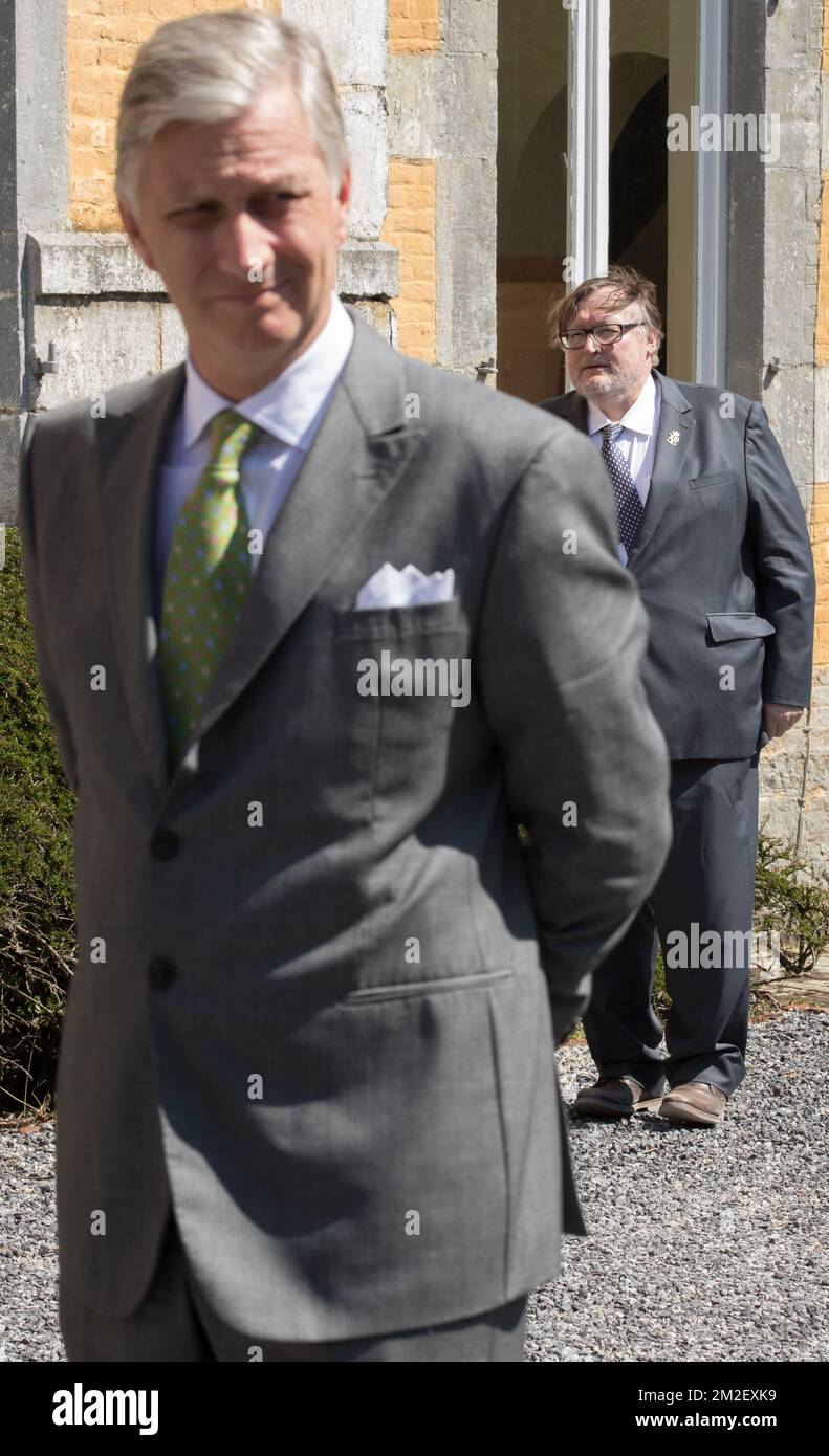 Roi Philippe - Filip de Belgique et Patrick Renault, Directeur médias et communication du Palais Royal photographié lors d'une visite royale à l'occasion du 125th anniversaire de la SRFB Société Royale Forestiere de Belgique - KBBM de Koninklijke Belgische Bosbouwmaatschappij, Au château de Lavaux-Saint-Anne à Rochefort le vendredi 04 mai 2018. BELGA PHOTO BENOIT DOPPAGNE Banque D'Images