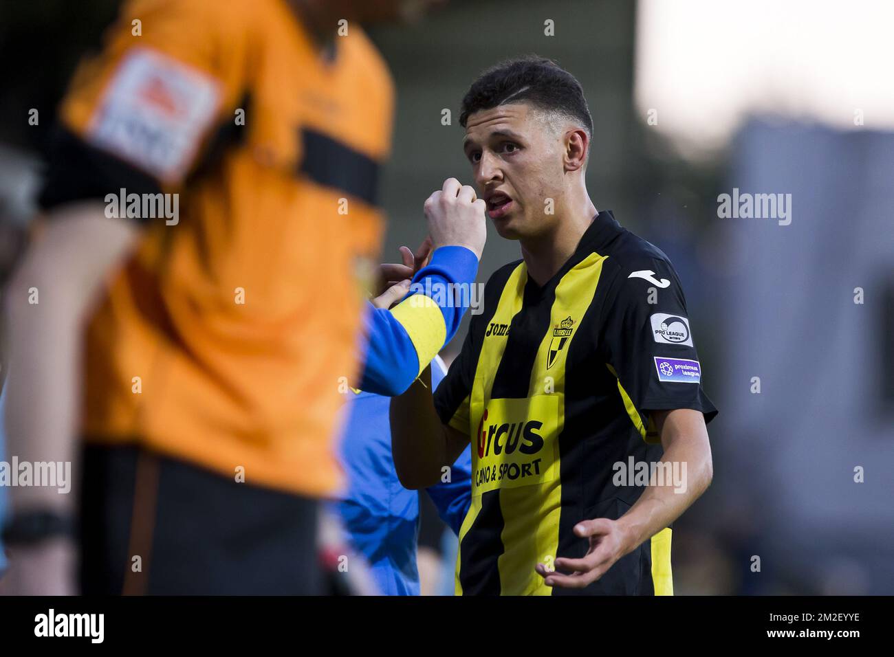 Ayyoub Allach de Lierse reçoit un traitement médical lors du match Jupiler Pro League entre Lierse SK et OHL Oud-Heverlee Leuven, à Lier, samedi 05 mai 2018, le septième jour du Play-off 2A du championnat belge de football. BELGA PHOTO KRISTOF VAN ACCOM Banque D'Images