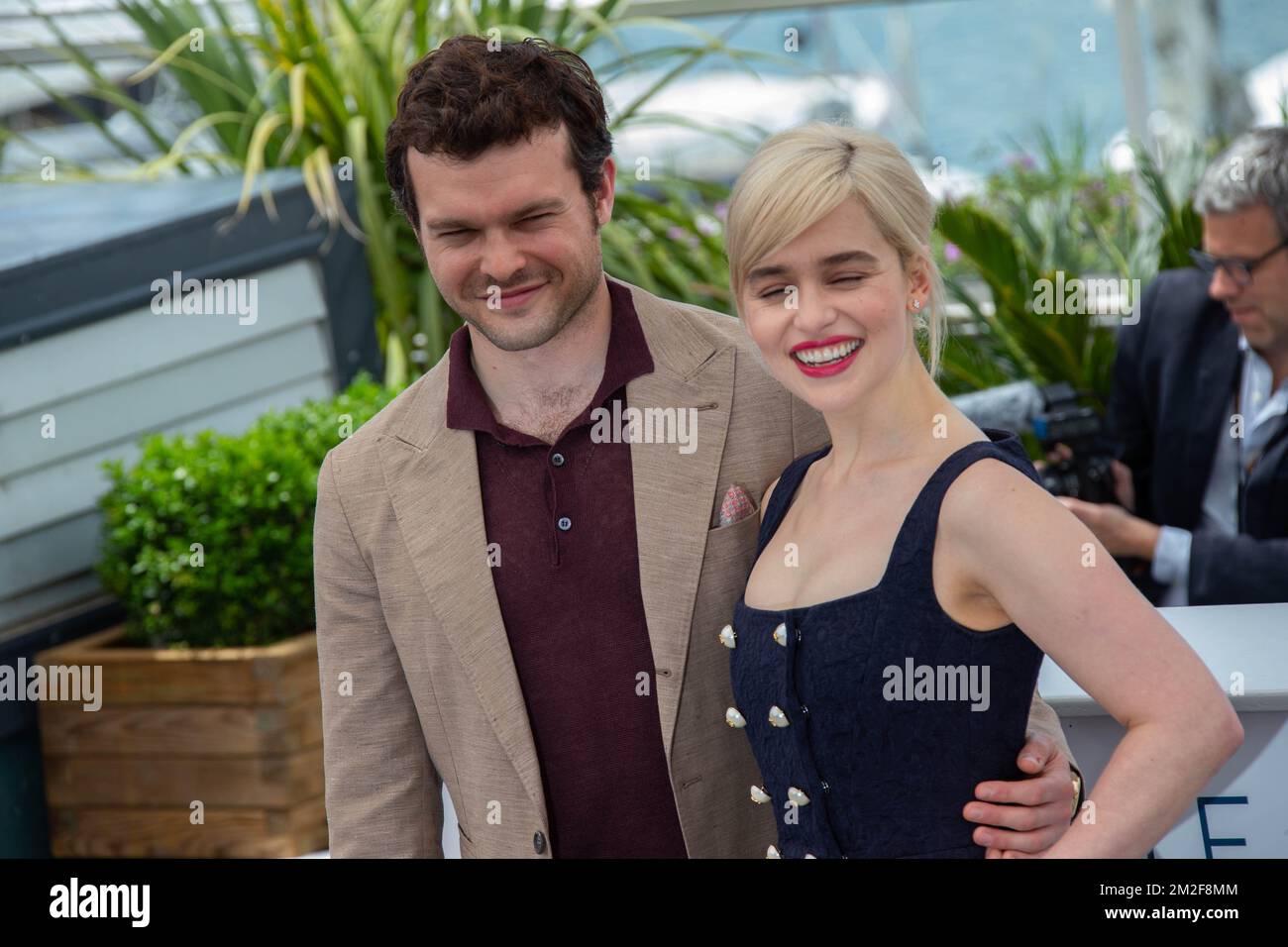 Alden Ehrenreich et Emilia Clarke assistent au photocall de 'olo: A Star Wars Story' lors du Festival annuel de Cannes 71st au Palais des Festivals|Alden Ehrenreich et Emilia Clarke assistent au photocall de 'olo : A Star Wars Story' lors du 71e Festival de Cannes au Palais des Festivals 15/05/2018 Banque D'Images