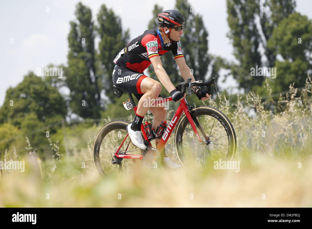 Le Jurgen Roelandts belge de BMC Racing Team passe la scène 13 de l'édition 101st de la tournée à vélo Giro d'Italia, 180km de Ferrara à Nervesa della Battaglia, Italie, vendredi 18 mai 2018. BELGA PHOTO YUZURU SUNADA FRANCE OUT Banque D'Images