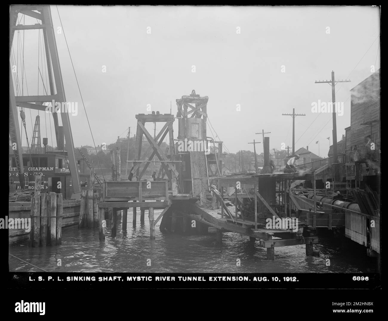 Service de distribution, lignes de canalisation à faible service, prolongement du tunnel de Mystic River, puits d'écoulement, Charlestown, Mass., août 10, 1912 , ouvrages d'eau, tunnels d'eau, chantiers de construction Banque D'Images