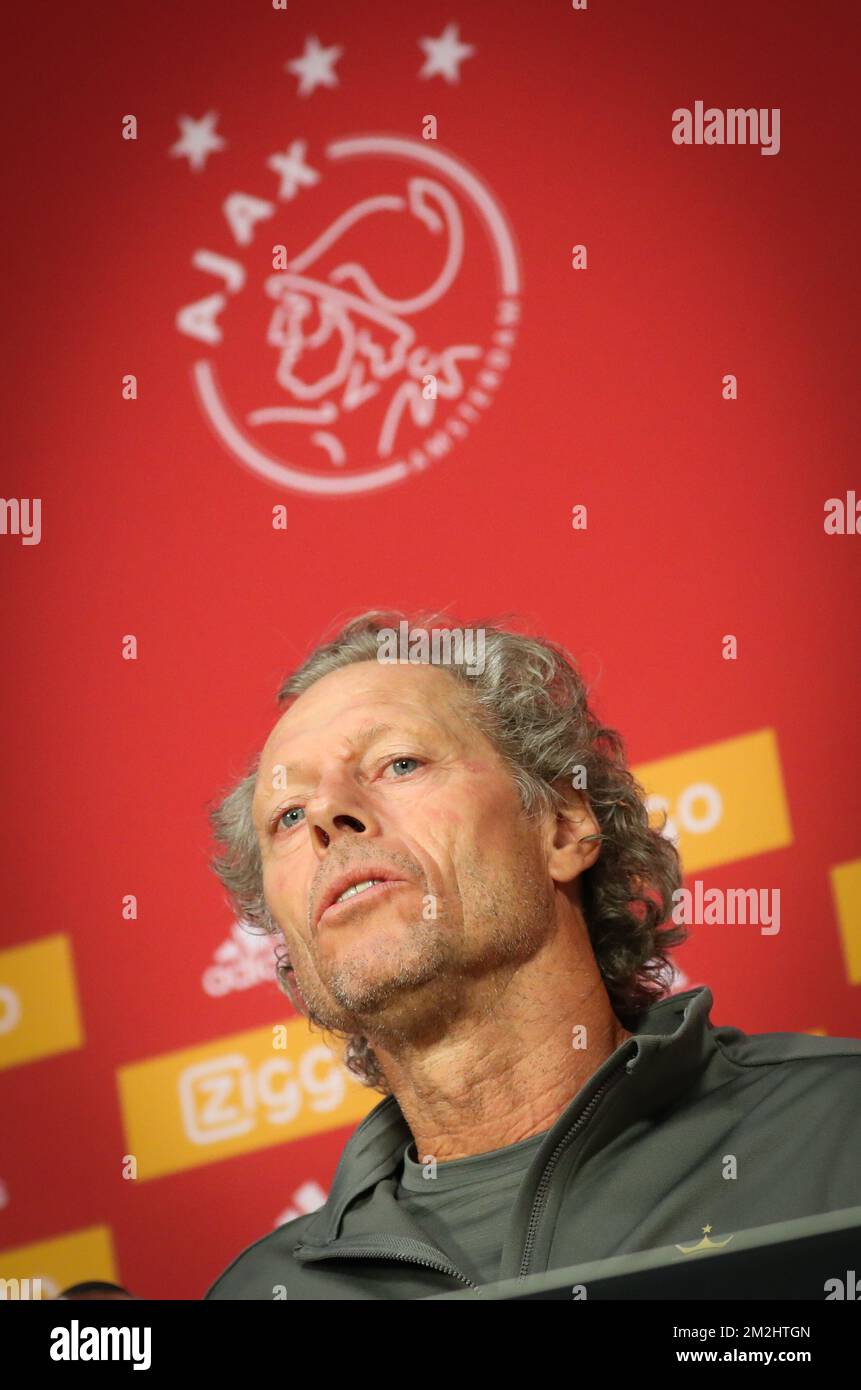 Michel Preud'homme, entraîneur en chef de Standard, photographié lors d'une conférence de presse