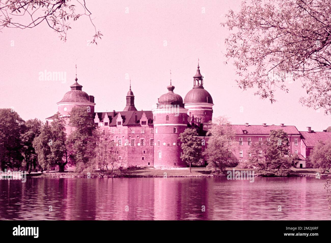 Vue sur le château de Gripsholm, Mariefred, Suède 1950s Banque D'Images