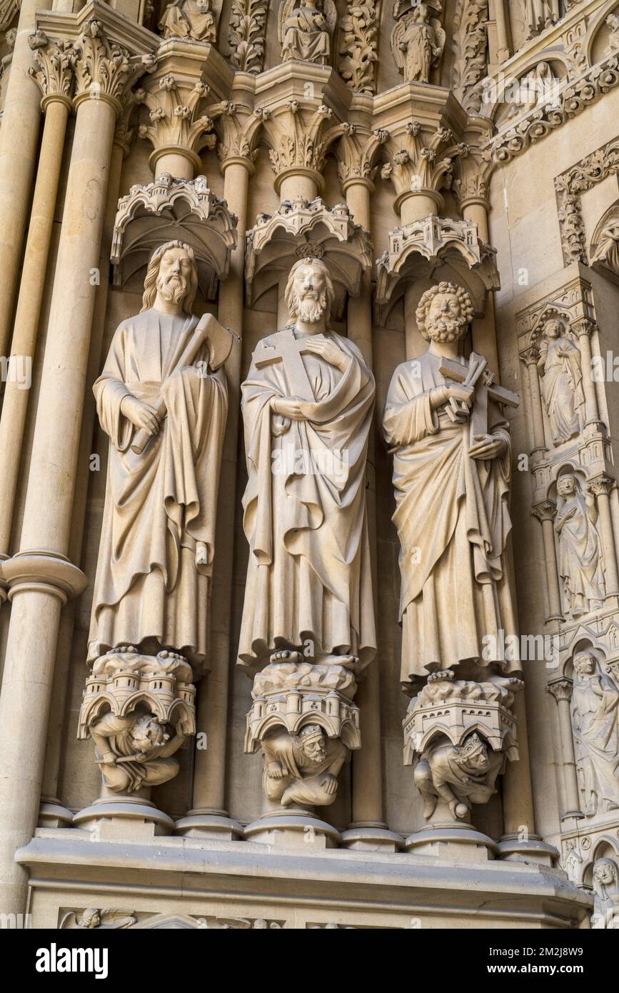 Portail des statues de l'Ouest de la Cathédrale gothique Saint-Étienne de Metz / Cathédrale Saint-Étienne de Metz, Moselle, Lorraine, France | Cathédrale Saint-Étienne de Metz, Moselle, Lorraine, France 30/08/2018 Banque D'Images