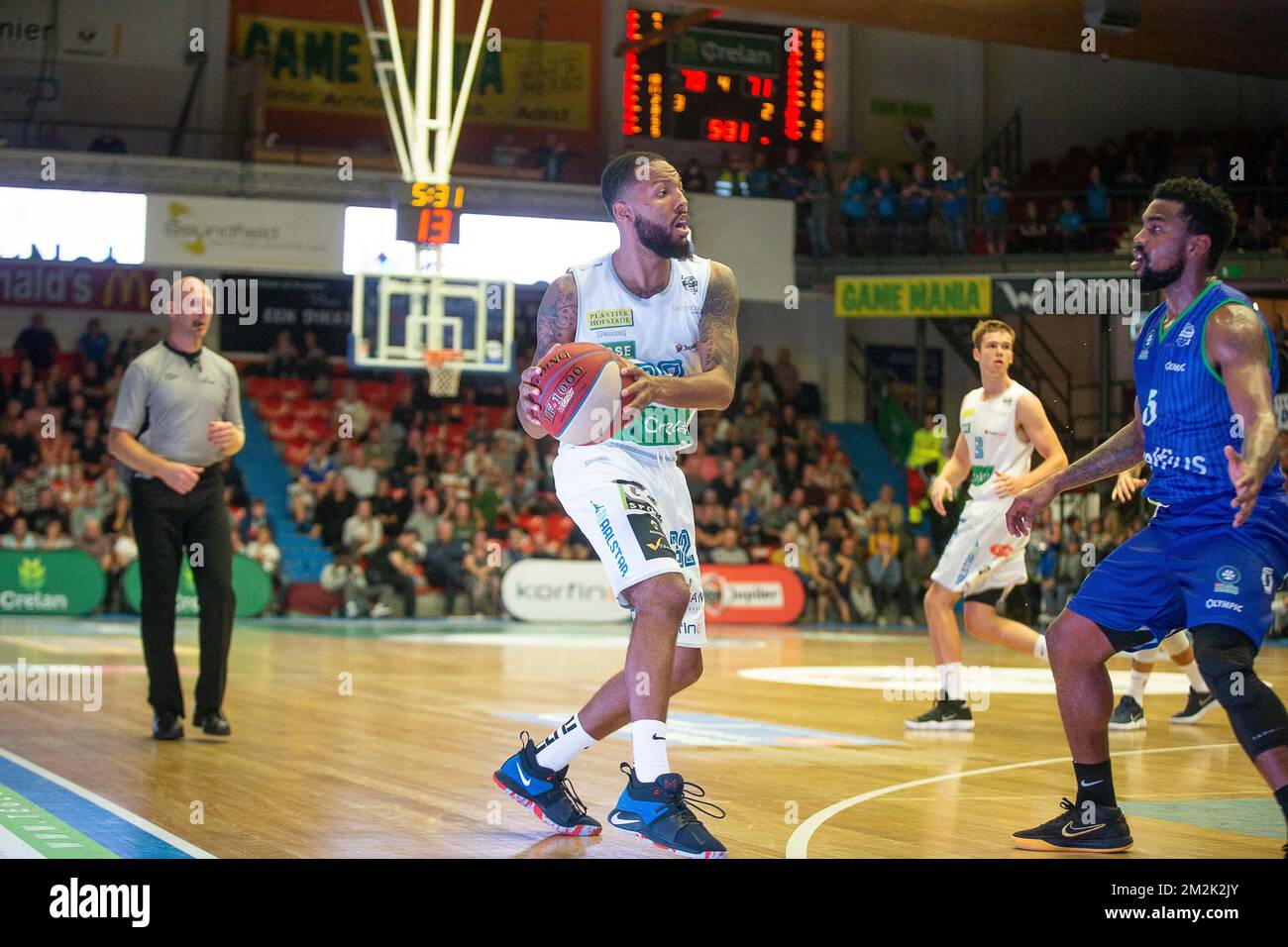 L'illustration montre le match de basket-ball entre Okapi Aalstar et Mons-Hainaut, le vendredi 28 septembre 2018 à Aalst, le premier match de la première division belge de la 'EuroMillions League'. BELGA PHOTO JAMES ARTHUR GEKIERE Banque D'Images