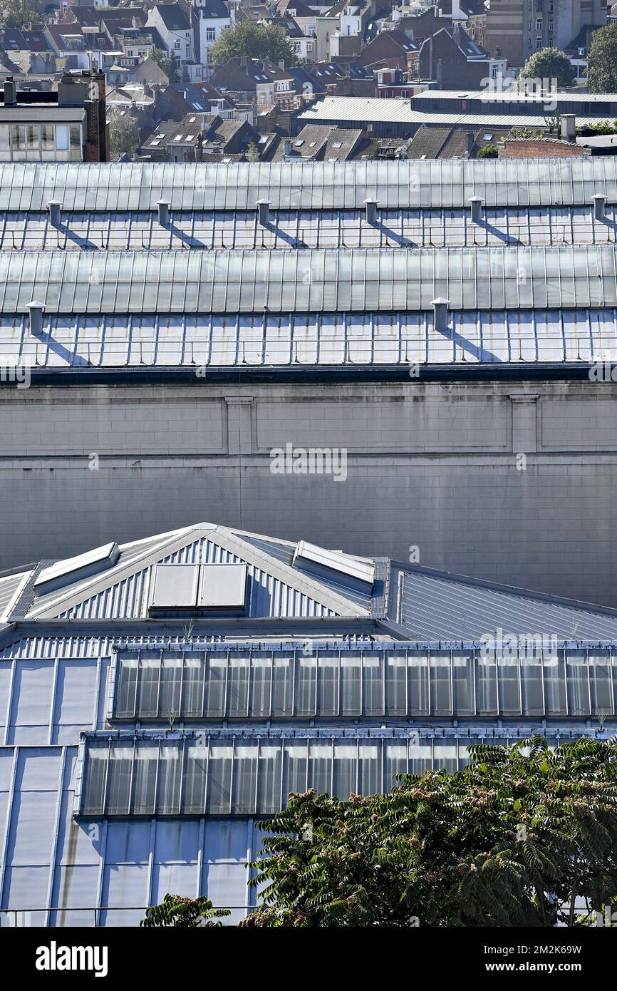 L'illustration montre une vue depuis le sommet du bâtiment après une conférence de presse sur les travaux de rénovation sur les toits des trois musées, le musée d'art et d'histoire, le musée royal des Forces armées et d'histoire militaire et le musée Autoworld, tous dans le Parc du Jubilé, À Bruxelles, le jeudi 04 octobre 2018. BELGA PHOTO DIRK WAEM Banque D'Images