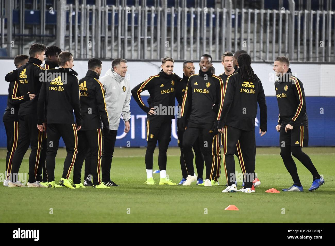 Les joueurs belges photographiés lors d'une session d'entraînement de l'équipe nationale belge les Red Devils, à Lucerne, Suisse, samedi 17 novembre 2018. La Belgique prépare le match de la Ligue nationale de demain contre la Suisse. BELGA PHOTO DIRK WAEM Banque D'Images