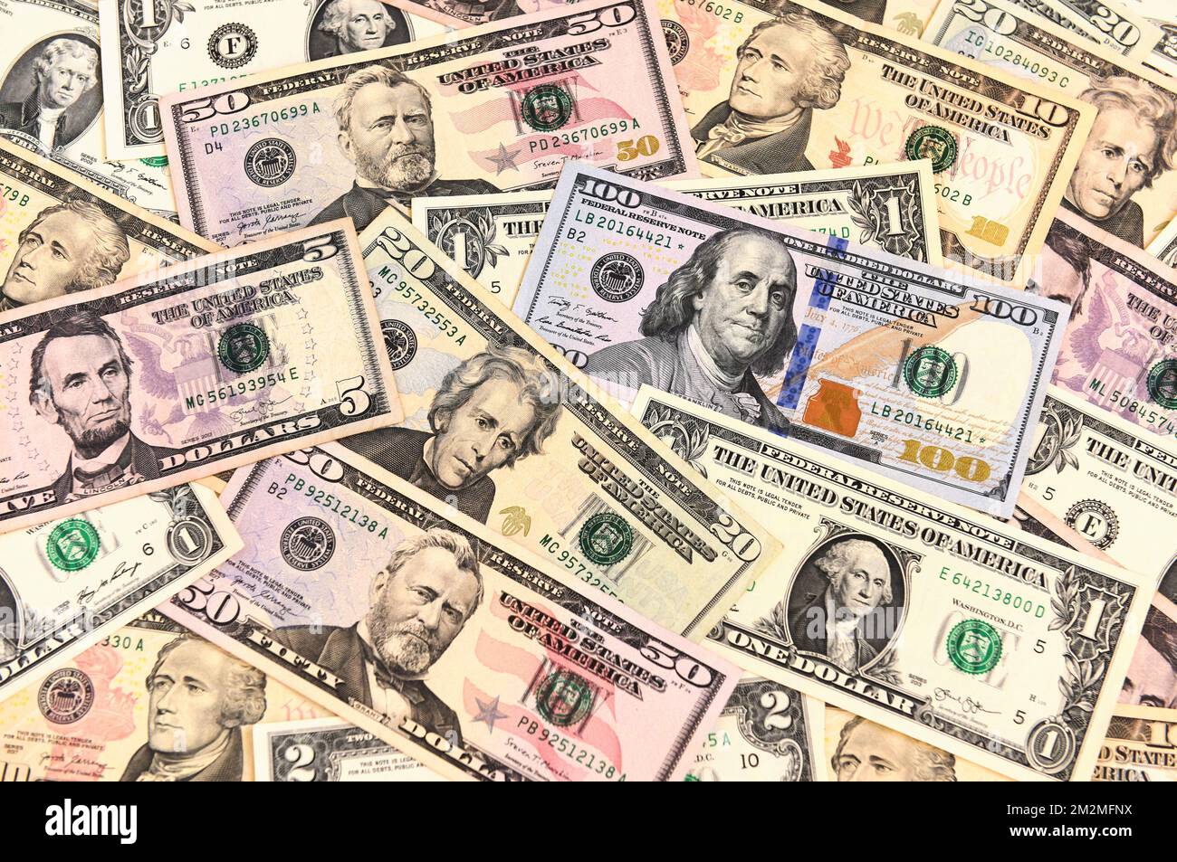 2 dollars américains Banque de photographies et d’images à haute ...