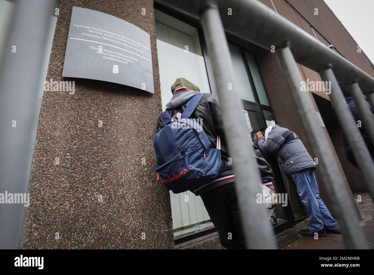 L'illustration montre le Bureau de l'immigration (Dienst VreemdelingenzakenOffice des Etrangers