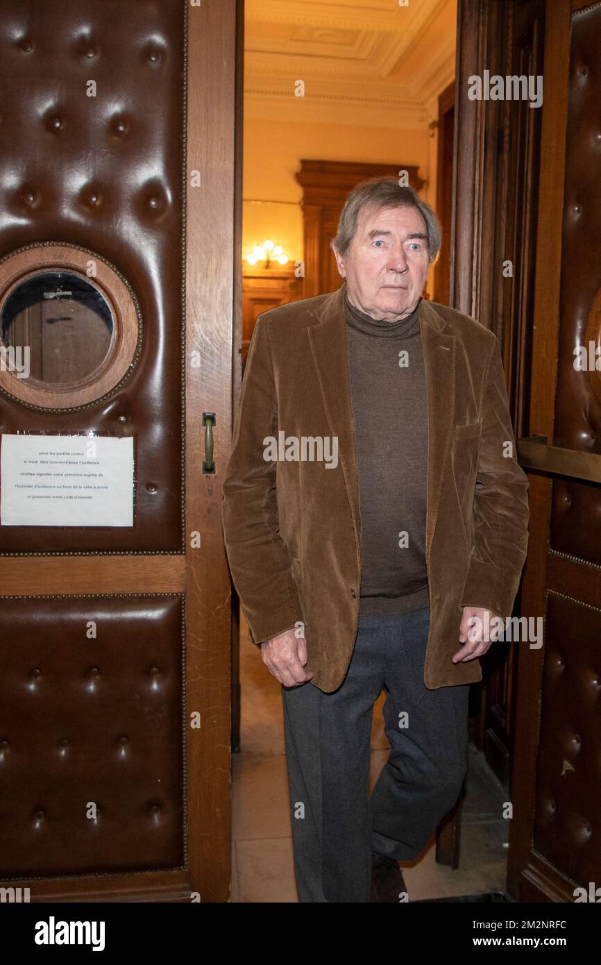Serge Kubla photographié au début de l'affaire Duferco devant le tribunal pénal de Bruxelles, le mercredi 14 décembre 2022. Une dizaine de personnes ont été accusées dans cette affaire, dont la société Duferco, un représentant de l'État congolais et l'ancien ministre wallon de l'économie Serge Kubla, pour des actes de corruption, de falsification, d'utilisation de la falsification et du blanchiment. BELGA PHOTO NICOLAS MATERLINCK Banque D'Images
