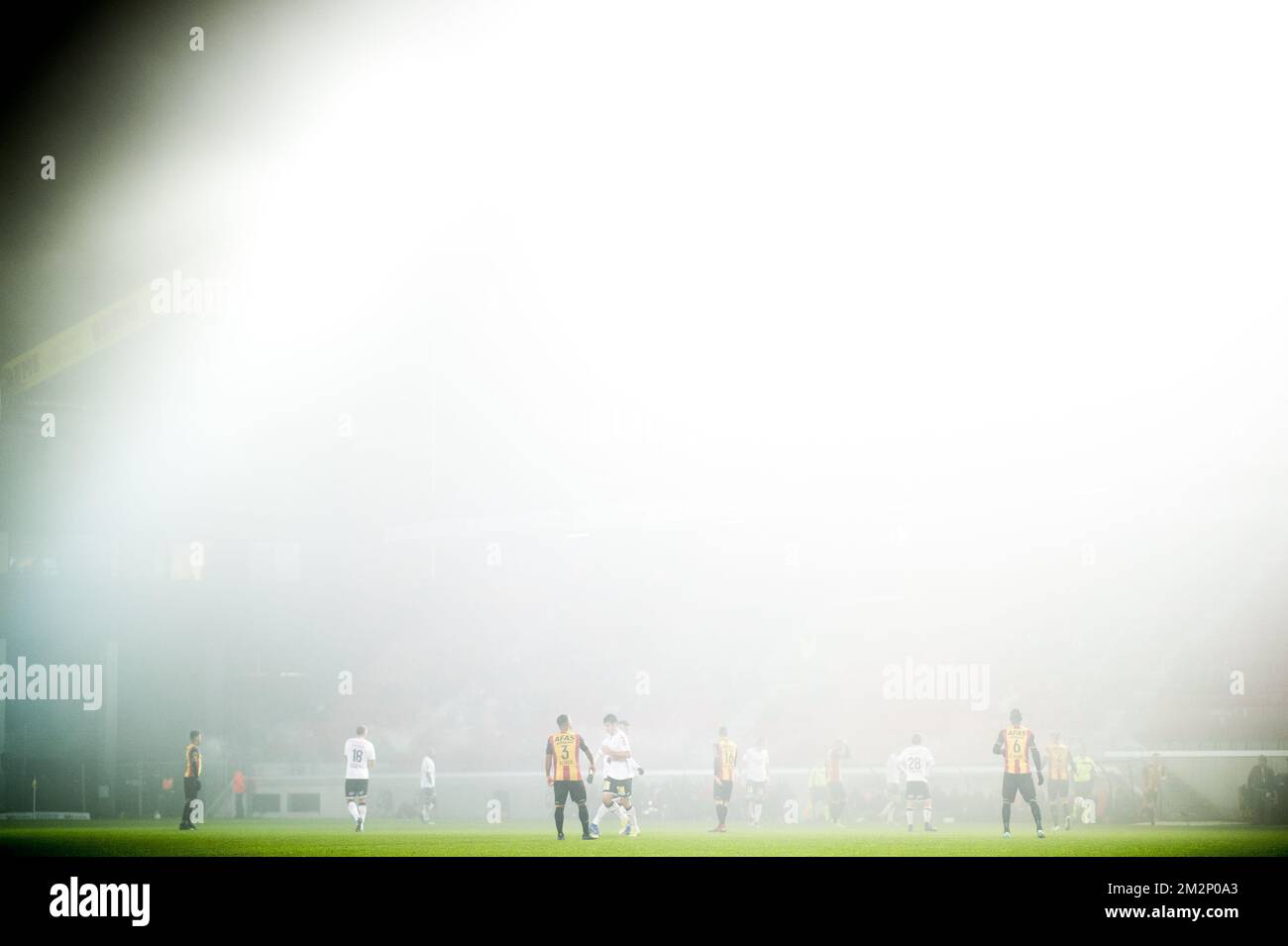 L'illustration montre du brouillard lors d'un match de football entre KV Mechelen et Roeselare, le vendredi 18 janvier 2019 à Mechelen, le 22nd jour de la division Proximus League 1B du championnat belge de football. BELGA PHOTO JASPER JACOBS Banque D'Images