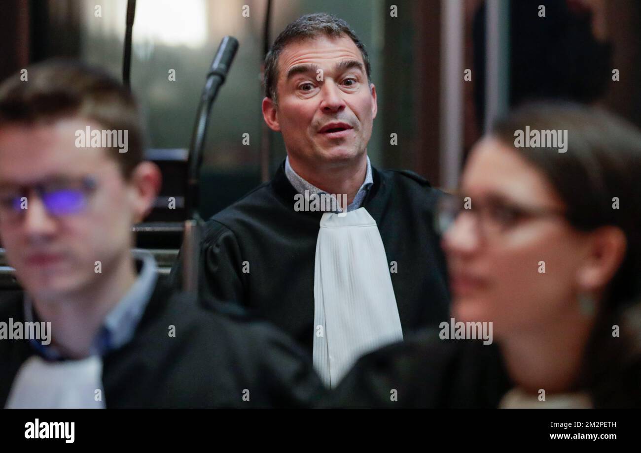 L'avocat Sébastien Courtoy, défendant Mehdi Nemmauche, photographié lors d'une session du procès pour l'attentat terroriste au Musée juif de Bruxelles, au Palais de Justice de Bruxelles, à Bruxelles, le jeudi 07 février 2019. Nemmauche et Bendrer sont accusés d'avoir commis un attentat terroriste le 24 mai 2014 au Musée juif de Bruxelles, tuant quatre personnes. BELGA PHOTO POOL STEPHANIE LECOCQ Banque D'Images