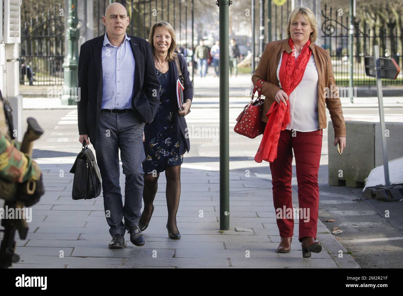 Mario Coppens, président du syndicat libéral de l'ACLVB-CGSLB, Sonja de Becker, présidente de Boerenbond, et Miranda Urens, secrétaire générale du syndicat socialiste de l'ABVV/FGTB, en photo lors d'une réunion du Groupe des 10 (Groep van 10 - Groupe de 10), une sélection de partenaires sociaux comprenant des représentants syndicaux et des organisations patronales, Avec le Premier ministre au sujet de la norme salariale, mardi 26 février 2019, au Lambermont à Bruxelles. BELGA PHOTO THIERRY ROGE Banque D'Images