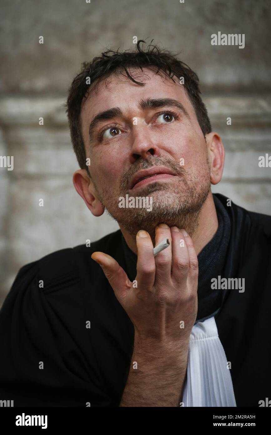 L'avocat Sébastien Courtoy, défendant Mehdi Nemmauche, photographié en dehors de la session de l'annonce des sanctions au procès pour l'attentat terroriste au Musée juif de Bruxelles, au Palais de Justice de Bruxelles, lundi 11 mars 2019. Nemmauche et Bendrer sont accusés d'avoir commis un attentat terroriste le 24 mai 2014 au Musée juif de Bruxelles, tuant quatre personnes. BELGA PHOTO THIERRY ROGE Banque D'Images