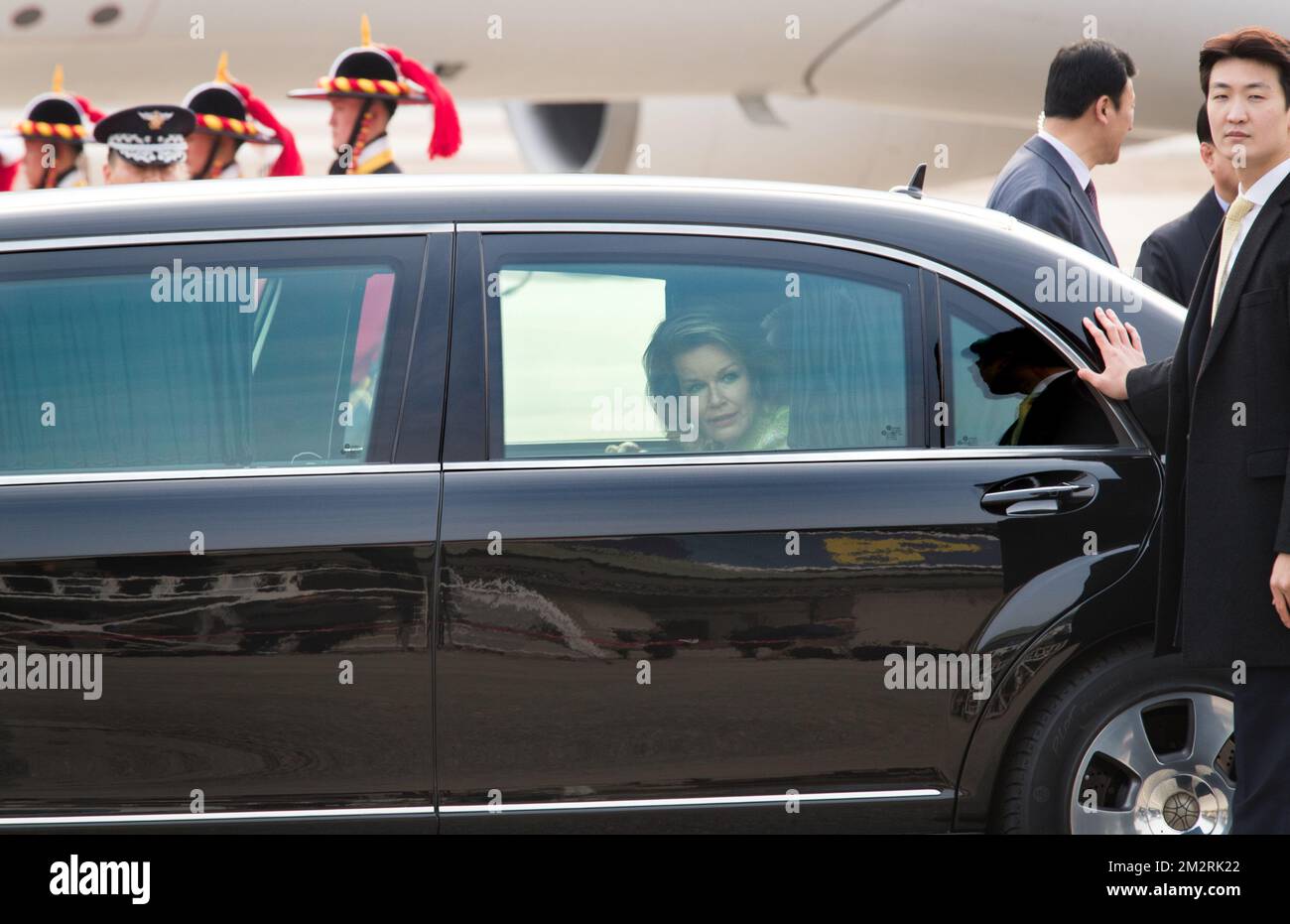 Reine Mathilde de Belgique photographiée à l'arrivée à l'aéroport de Séoul le premier jour de la visite d'État du couple royal belge en Corée du Sud, lundi 25 mars 2019, à Séoul, Corée du Sud. BELGA PHOTO BENOIT DOPPAGNE Banque D'Images