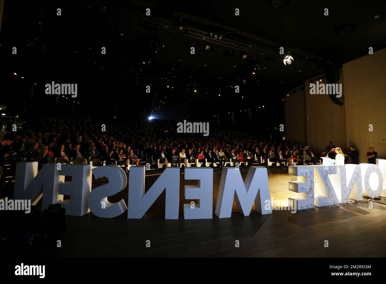 L'illustration montre un congrès du parti d'extrême-droite flamand Vlaams Belang concernant le programme des prochaines élections, samedi 30 mars 2019 à Gand. BELGA PHOTO NICOLAS MATERLINCK Banque D'Images