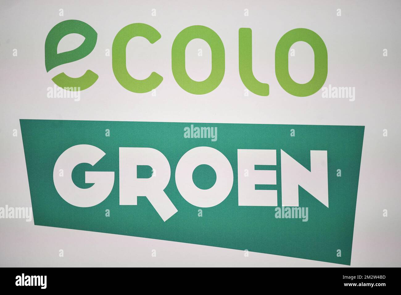 Illustration picture shows party logos at the post-election meeting of Ecolo and Groen, the frenchspeaking and the Flemish ecologist parties, in Brussels, Sunday 26 May 2019. Belgium had regional, federal and European elections on Sunday. BELGA PHOTO LAURIE DIEFFEMBACQ Banque D'Images