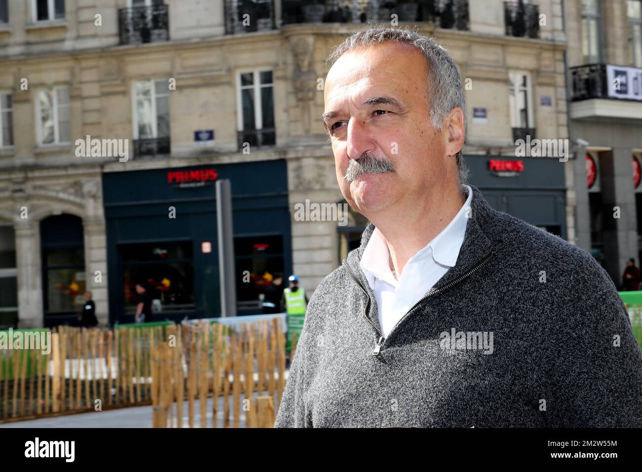 Watermael-Boitsfort / Watermaal-Bosvoorde mayor Ecolo Olivier Deleuze arrives for a party bureau of French-speaking green party Ecolo, Monday 27 May 2019 in Brussels, after yesterday's regional, federal and European elections. BELGA PHOTO BRUNO FAHY Banque D'Images