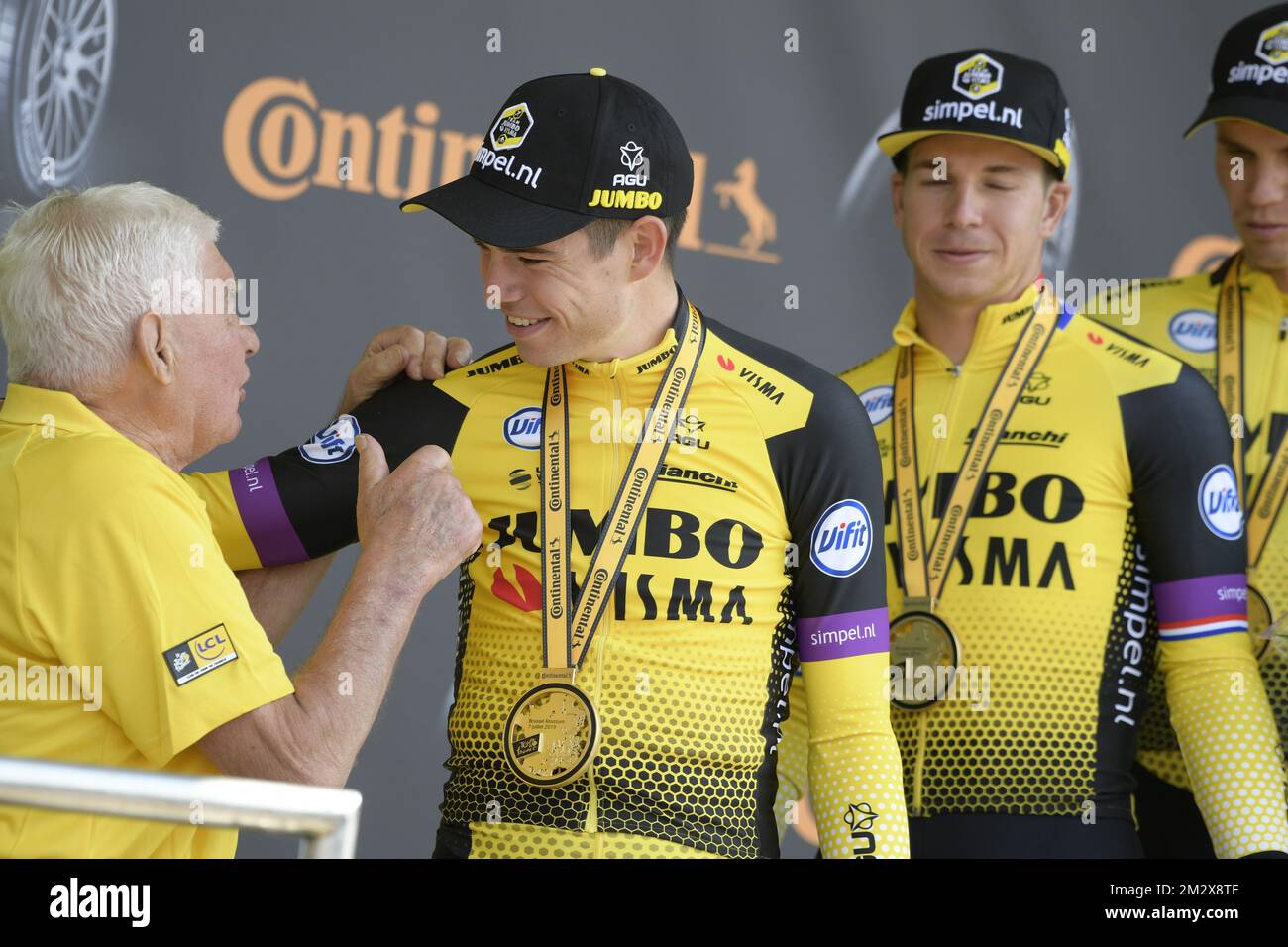Le cycliste français Raymond Poulidor est mort | TV5MONDE - s
