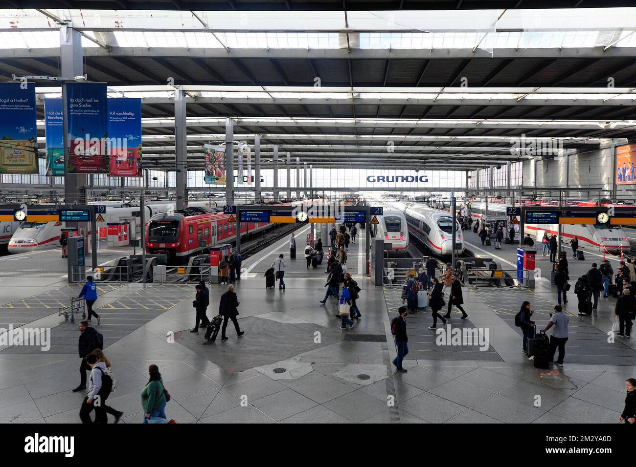 Gare centrale de Munich, vue sur l'intérieur, Munich, Bavière, Allemagne Banque D'Images