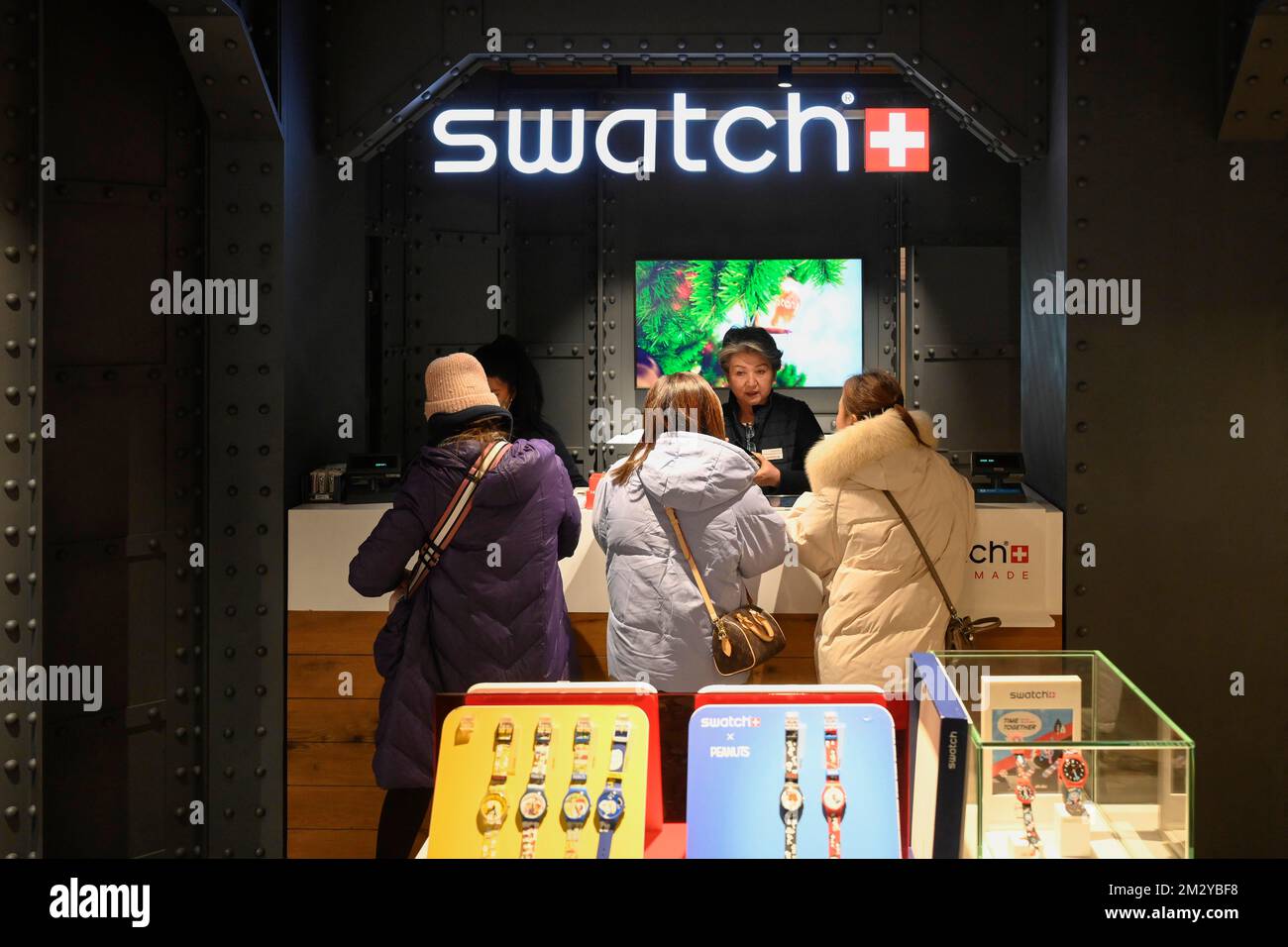 Swatch Shop avec les clients Banque D'Images
